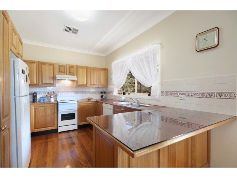 11 Hester Place, Leura NSW 2780