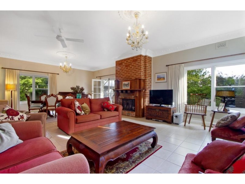 16 Belvidere Avenue, Blackheath NSW 2785