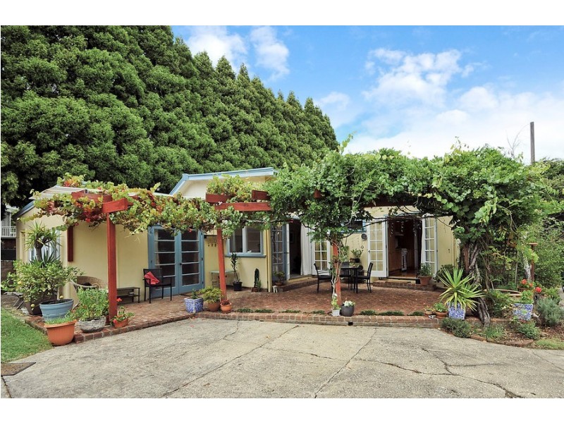 4 Lachlan Ave, Leura NSW 2780