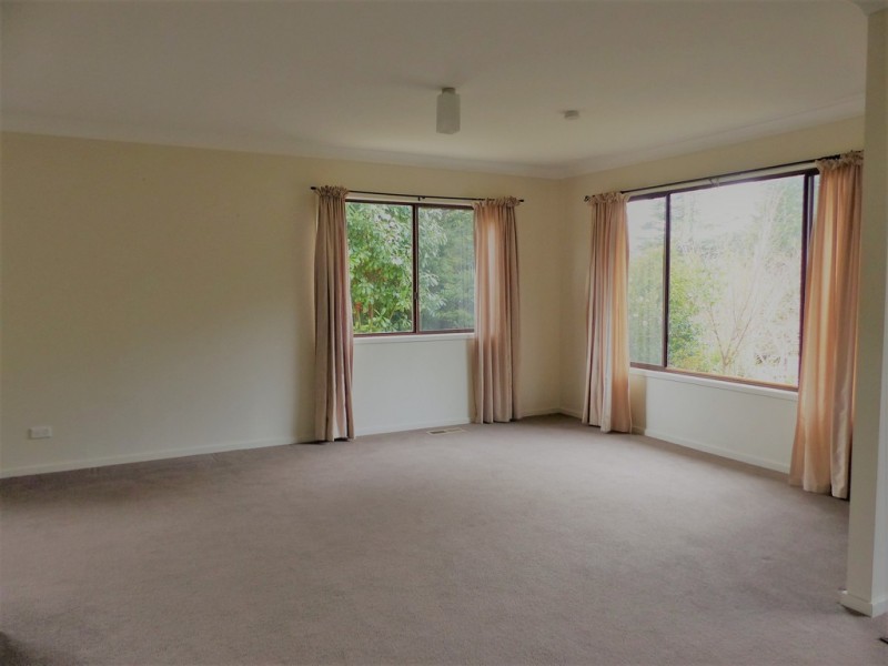 16 Acacia Avenue, Leura NSW 2780