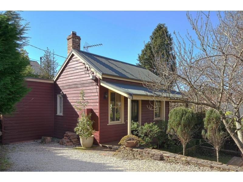 30 Waratah Avenue, Katoomba NSW 2780