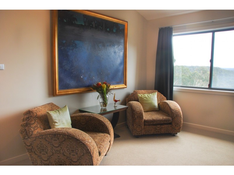 60 Henderson Road, Wentworth Falls NSW 2782