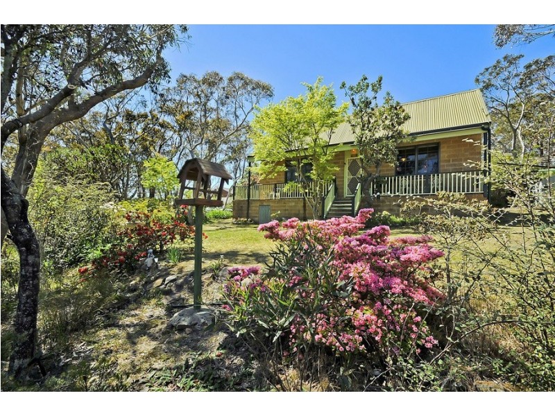 48 Farnells Road, Katoomba NSW 2780