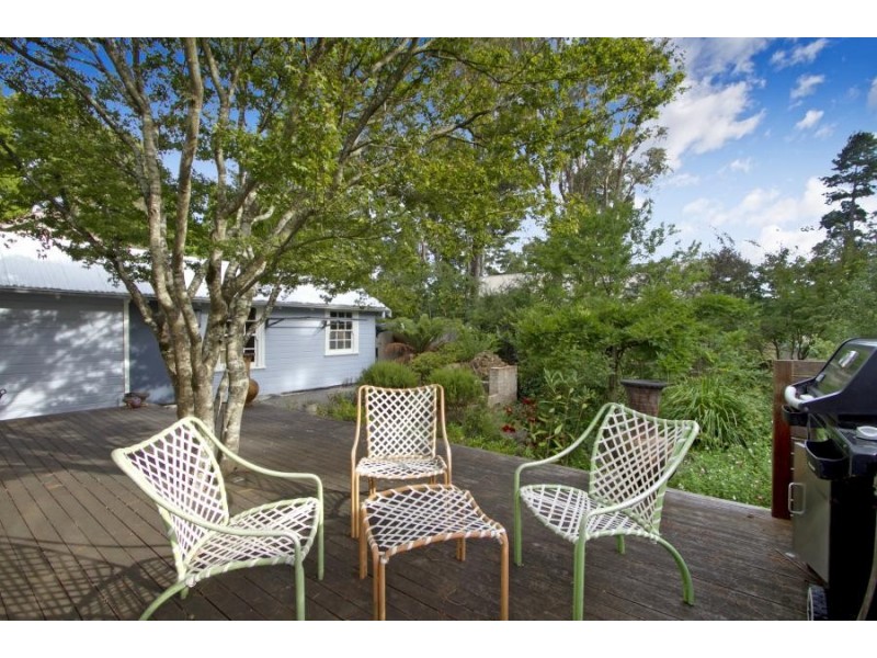 16 Belvedere Avenue, Blackheath NSW 2785