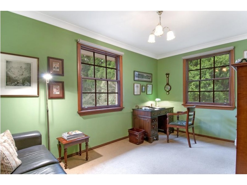 9-11 Pauline Avenue, Wentworth Falls NSW 2782