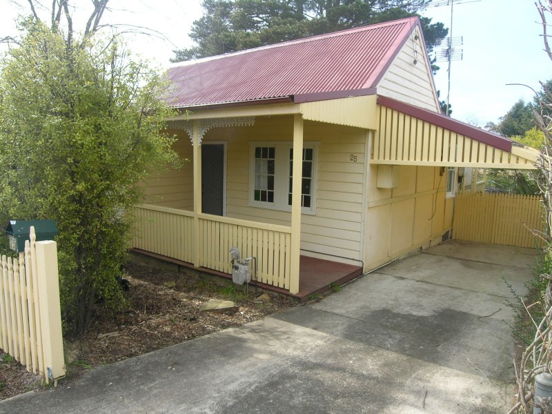 25 Govett Street, Katoomba NSW 2780