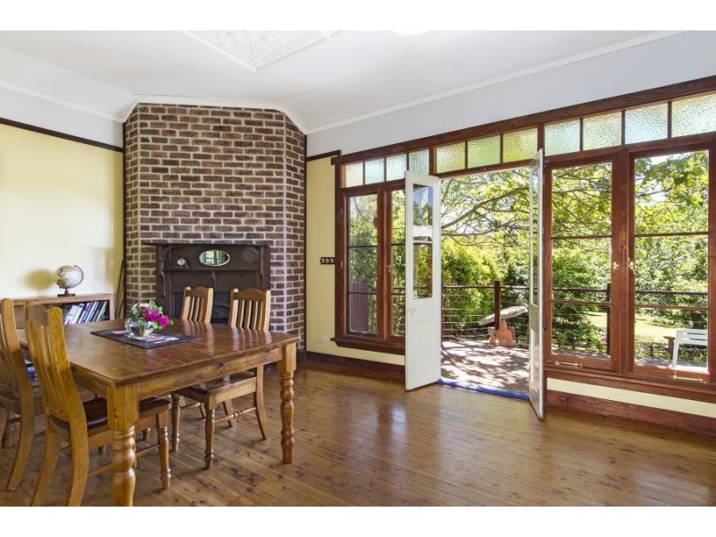 25 Armstrong Street, Wentworth Falls NSW 2782