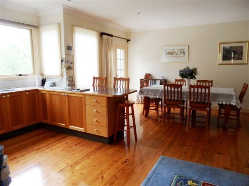 8 Salisbury Avenue, Leura NSW 2780