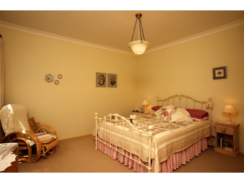 8 Salisbury Avenue, Leura NSW 2780