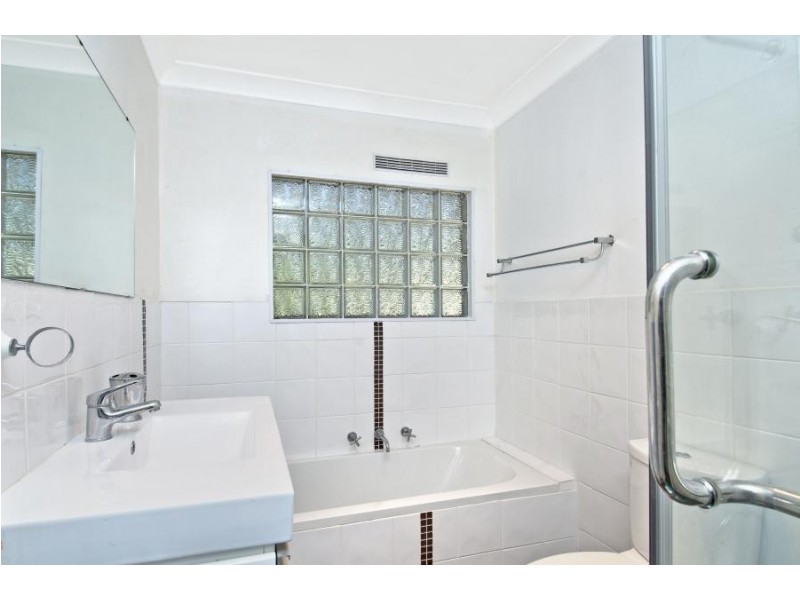 35 Lamartine Ave, Wentworth Falls NSW 2782