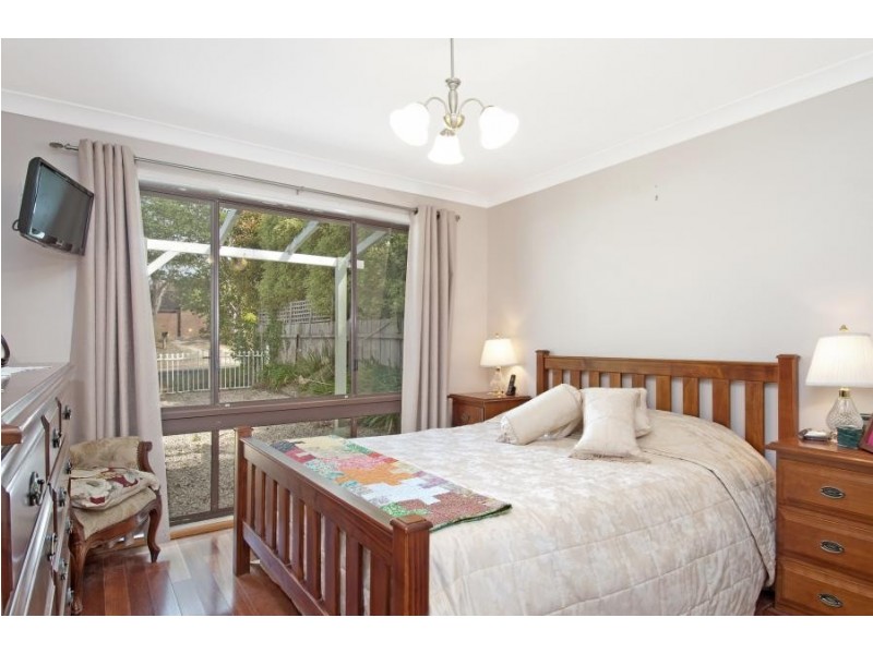 35 Lamartine Ave, Wentworth Falls NSW 2782