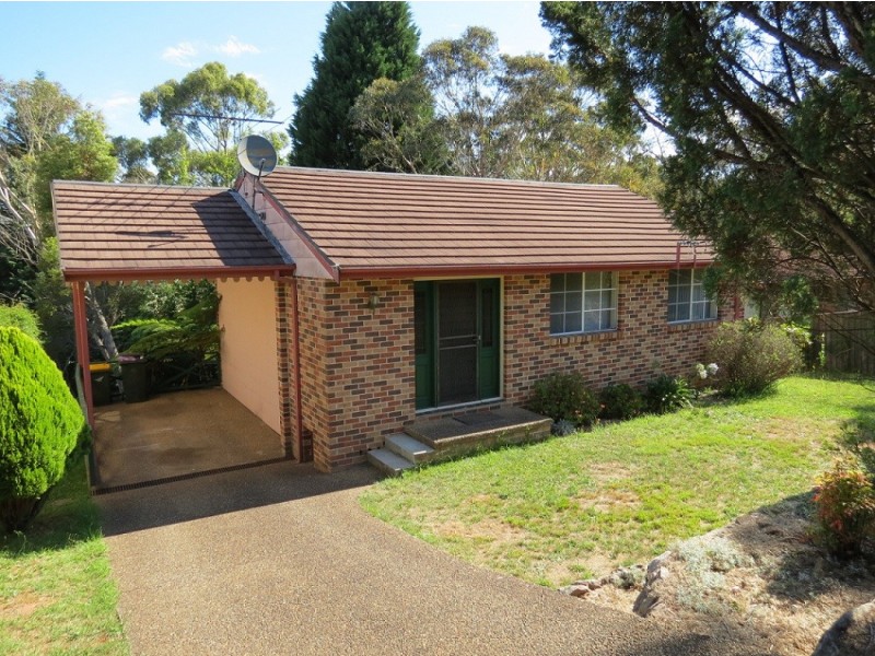 16 Bass Road, Wentworth Falls NSW 2782