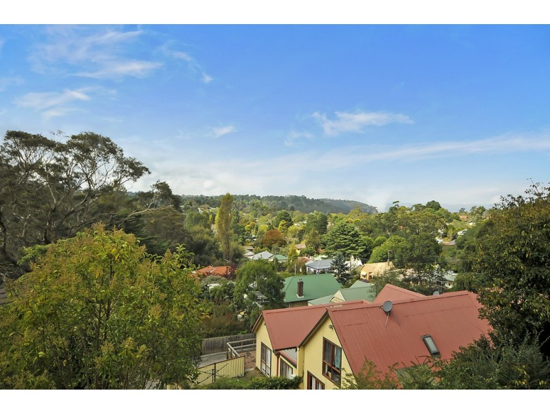 1/2 Lurline Street, Katoomba NSW 2780