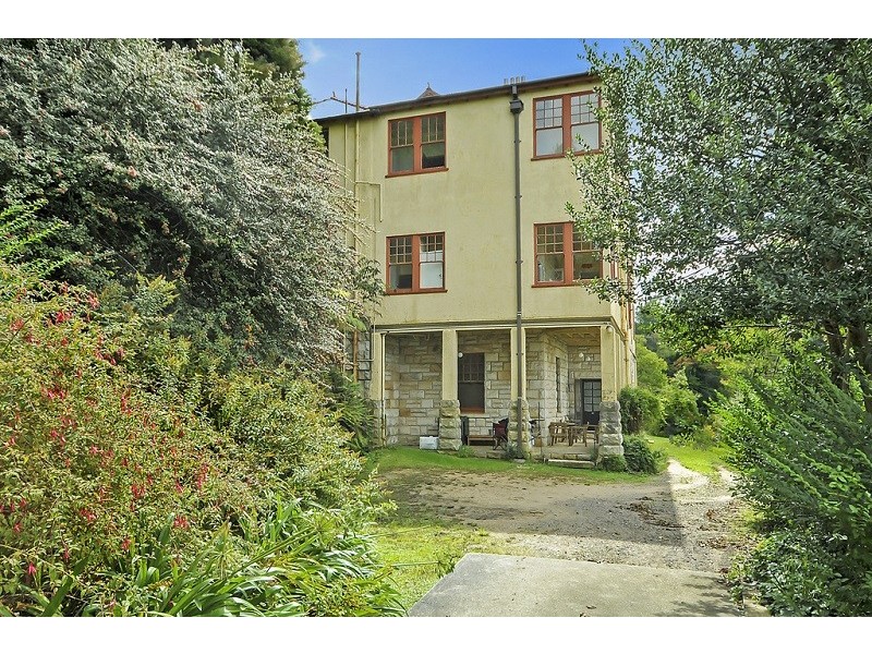 1/2 Lurline Street, Katoomba NSW 2780