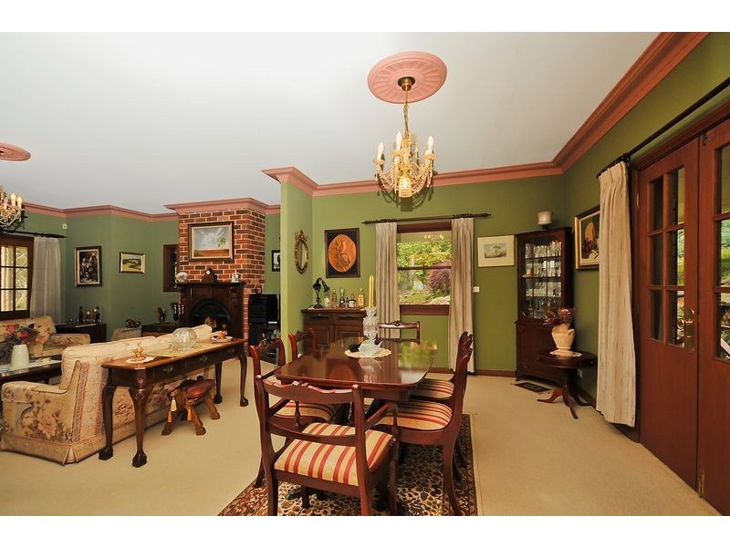 18-20 Darwin Avenue, Wentworth Falls NSW 2782