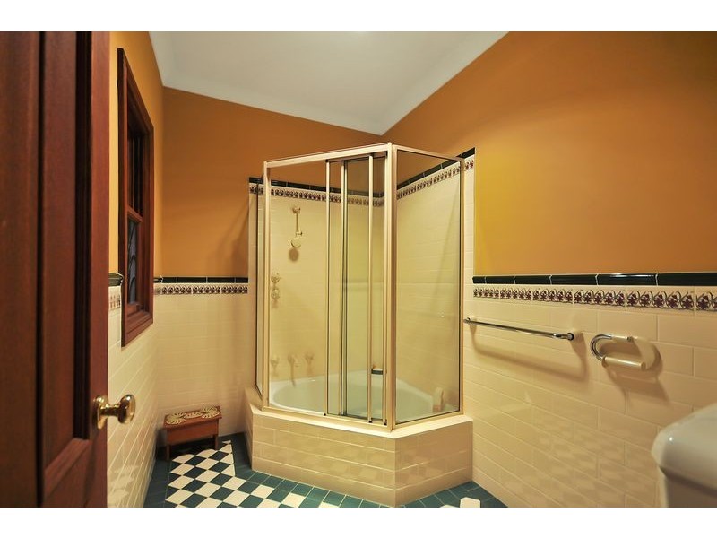 18-20 Darwin Avenue, Wentworth Falls NSW 2782