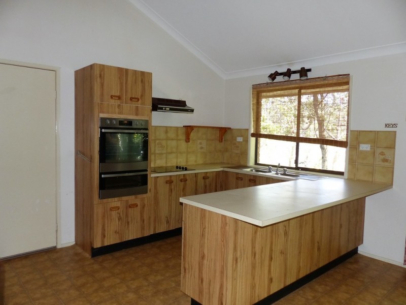 28 Henderson Road, Wentworth Falls NSW 2782