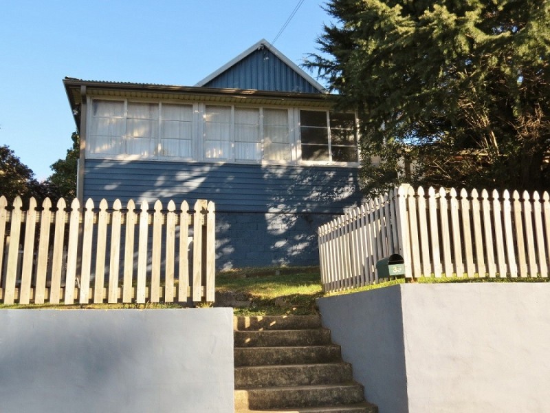 35 Lovel Street, Katoomba NSW 2780