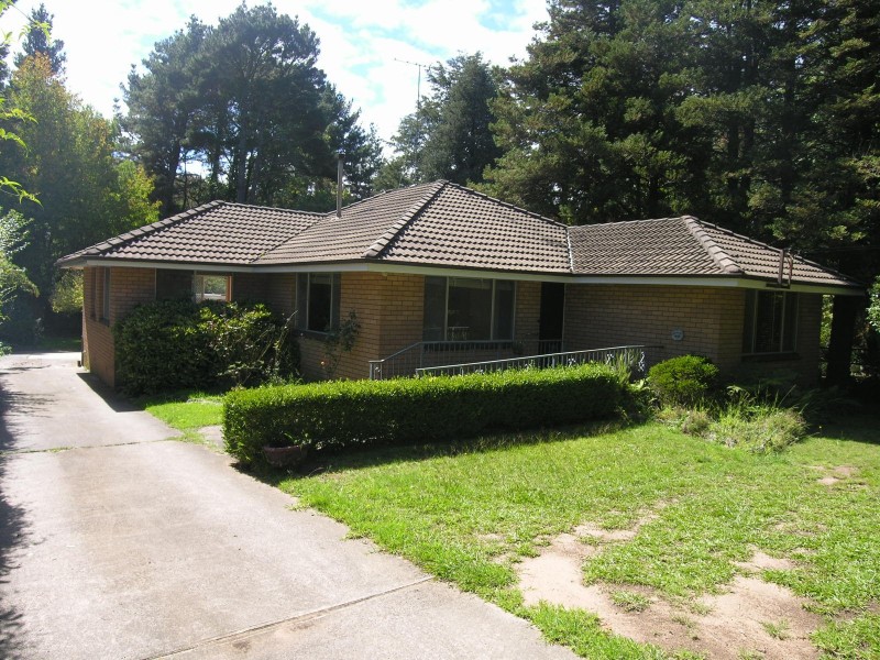 24 Scott Avenue, Leura NSW 2780