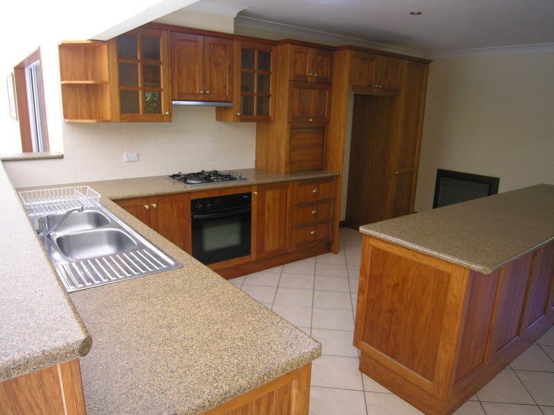 24 Scott Avenue, Leura NSW 2780