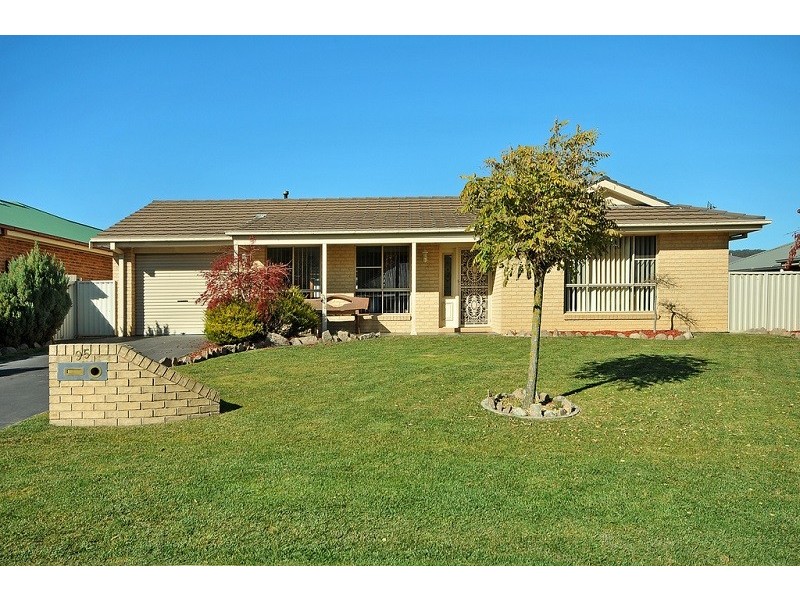 95 Inch Street, Lithgow NSW 2790