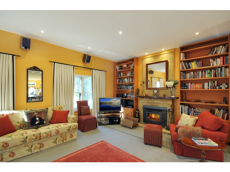 24 Rawson Parade, Leura NSW 2780