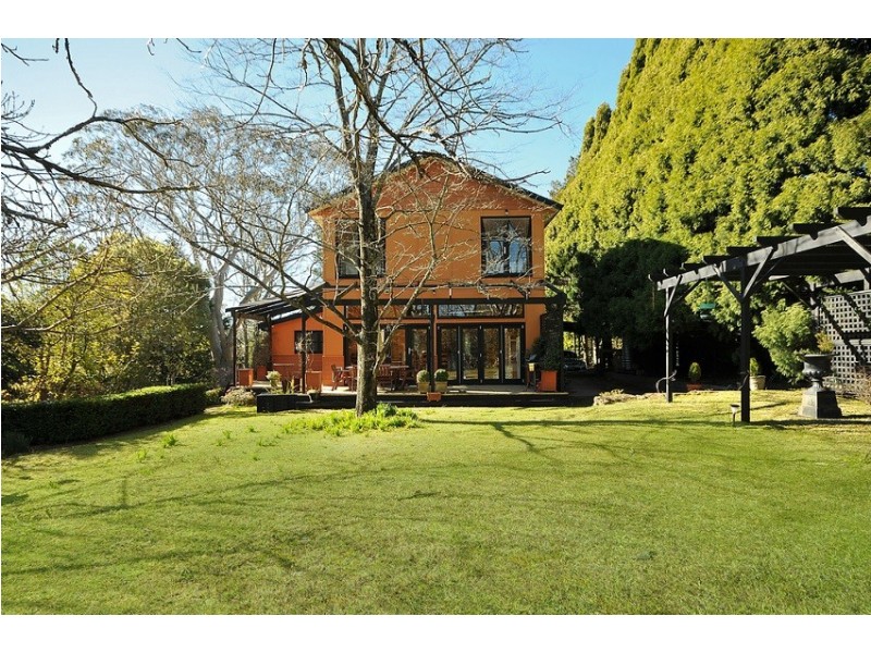 24 Rawson Parade, Leura NSW 2780