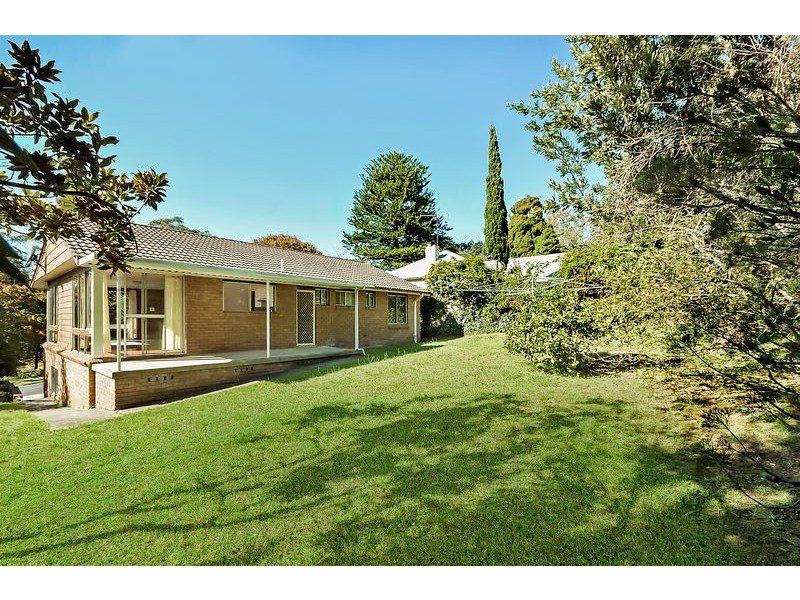 18 Mount Street, Leura NSW 2780