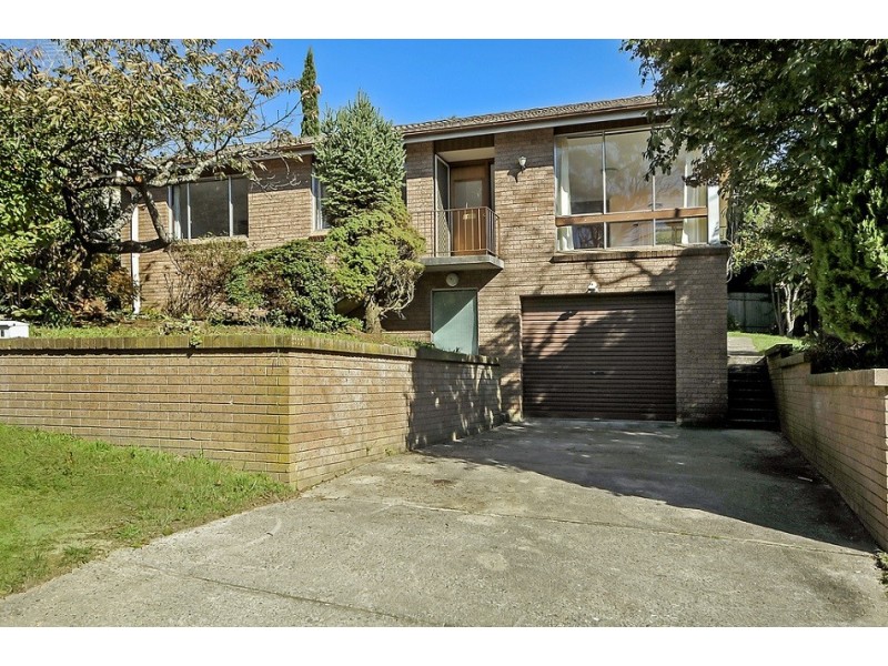 18 Mount Street, Leura NSW 2780