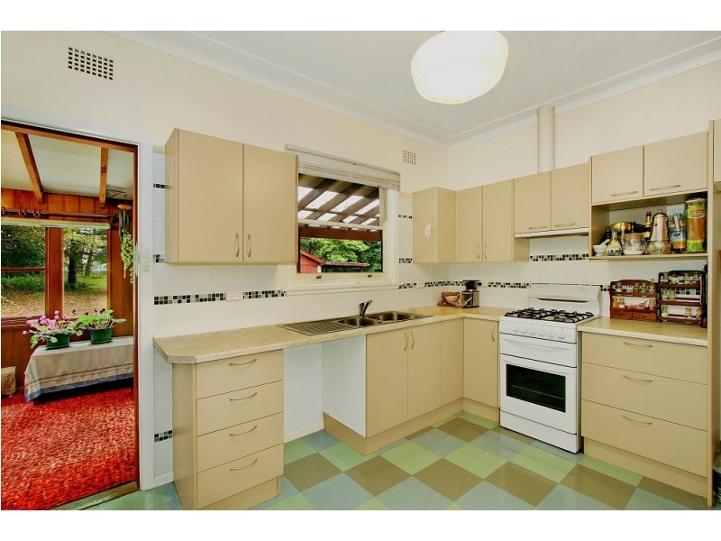 39 Cascade St, Wentworth Falls NSW 2782