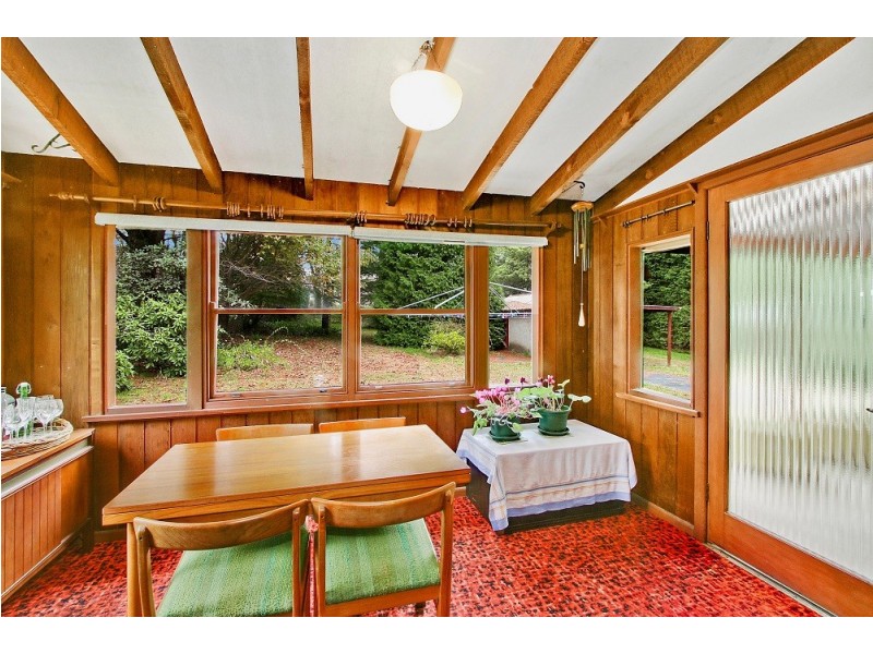 39 Cascade St, Wentworth Falls NSW 2782