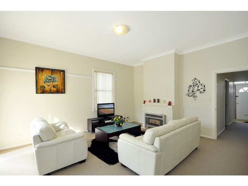 14 Read Avenue, Lithgow NSW 2790