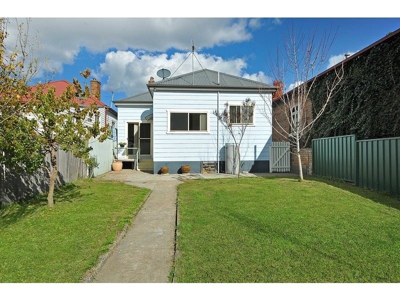 14 Read Avenue, Lithgow NSW 2790