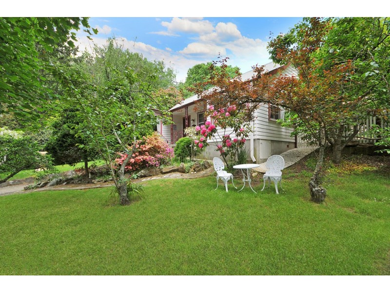 29 St Andrews Road, Leura NSW 2780