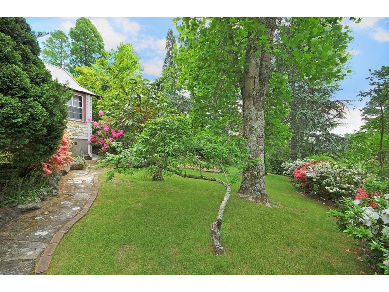 29 St Andrews Road, Leura NSW 2780