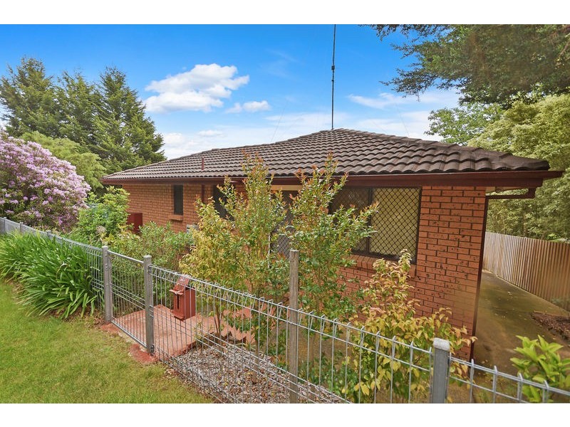 25 Neale Street, Katoomba NSW 2780