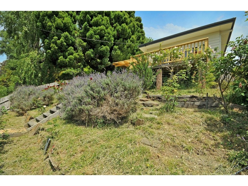 17 Eastview Avenue, Leura NSW 2780