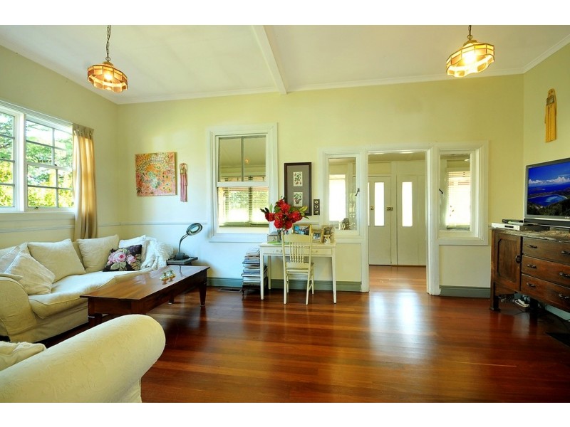 30 Backhouse St, Wentworth Falls NSW 2782