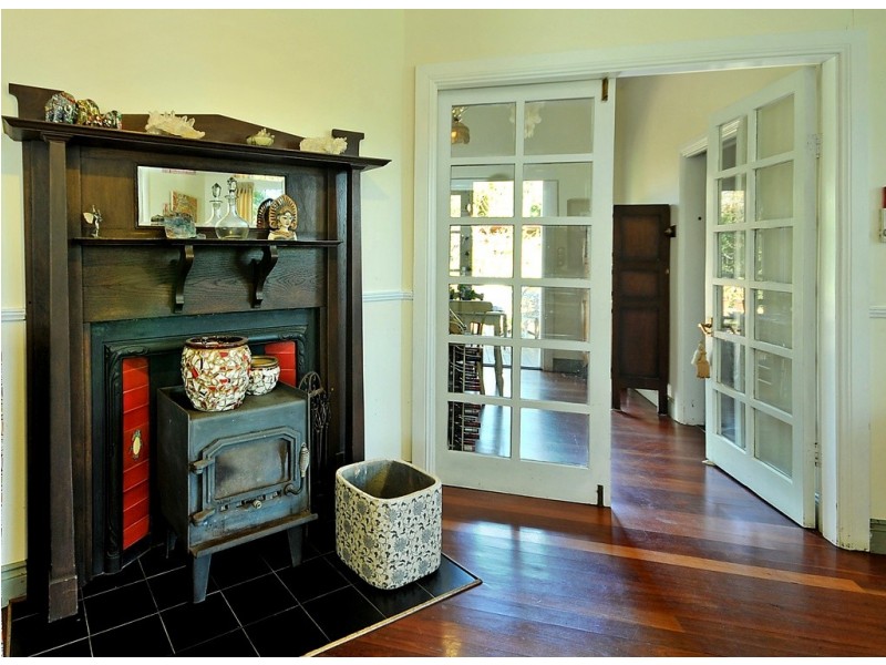 30 Backhouse St, Wentworth Falls NSW 2782