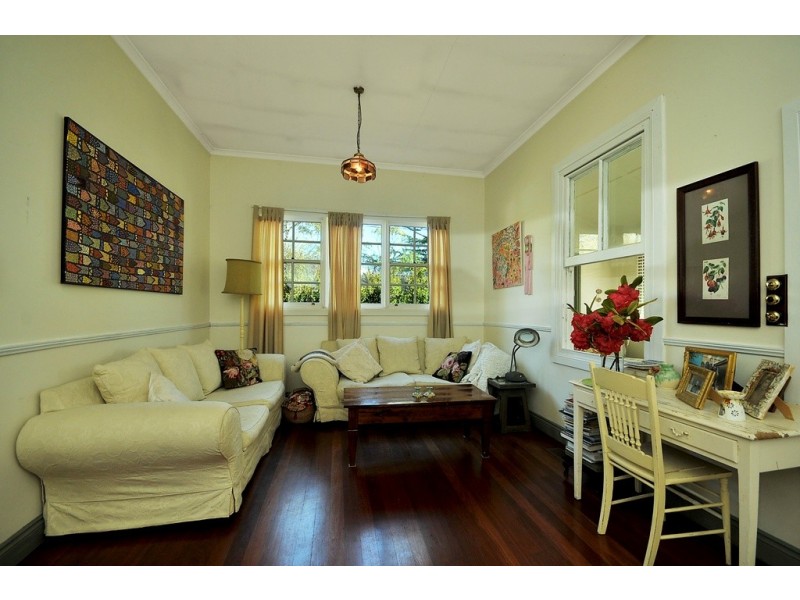 30 Backhouse St, Wentworth Falls NSW 2782