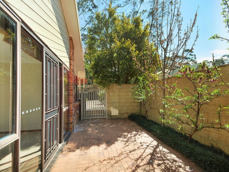 8-10 Marmion Road, Leura NSW 2780