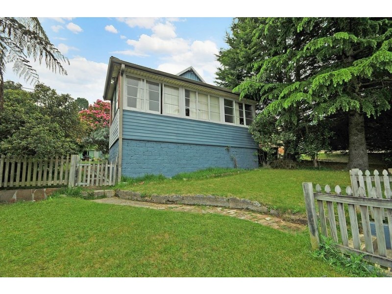 35 Lovel Street, Katoomba NSW 2780