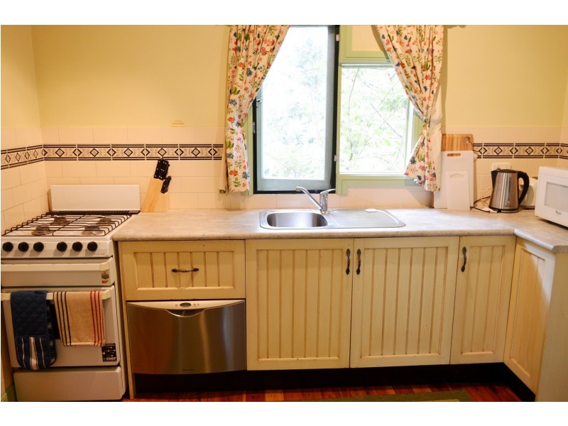 6 Murphys Lane, Wentworth Falls NSW 2782