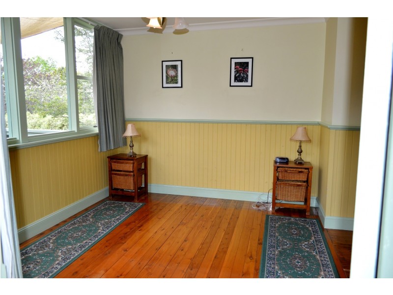 6 Murphys Lane, Wentworth Falls NSW 2782