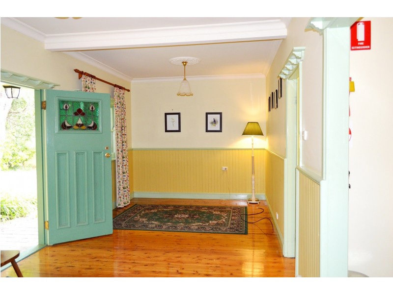 6 Murphys Lane, Wentworth Falls NSW 2782