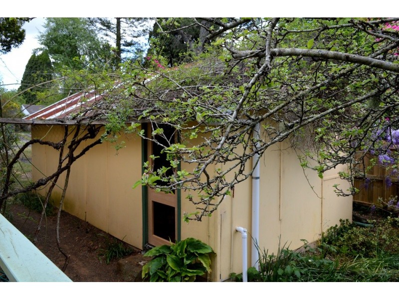 6 Murphys Lane, Wentworth Falls NSW 2782