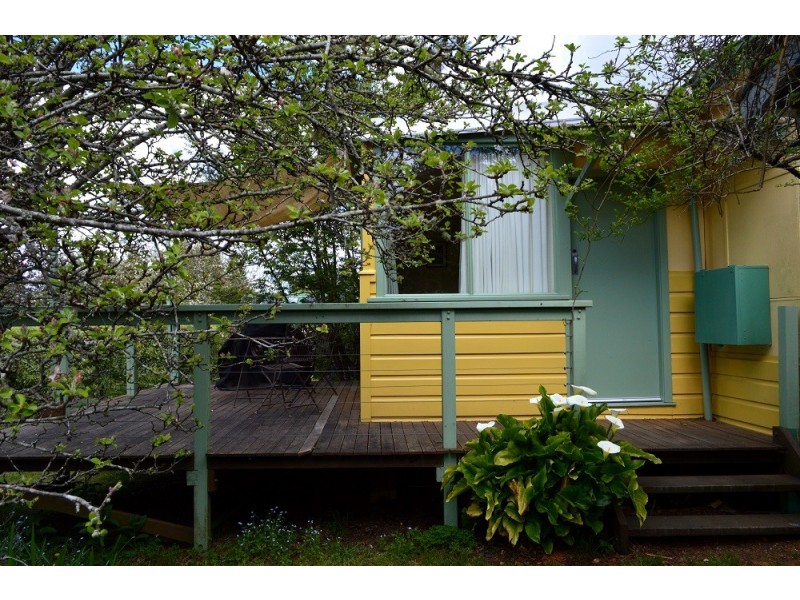 6 Murphys Lane, Wentworth Falls NSW 2782