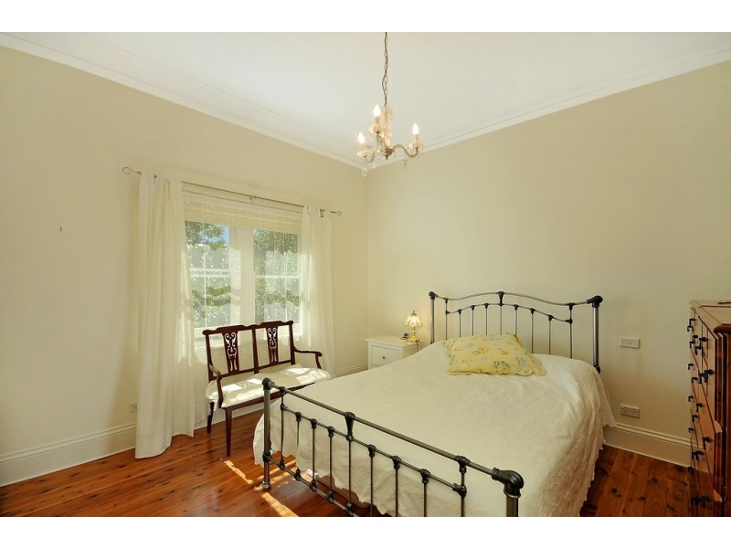 242 Leura Mall, Leura NSW 2780