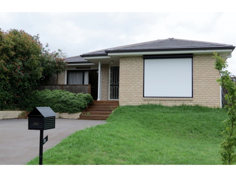 92 Landa Street, Bowenfels NSW 2790