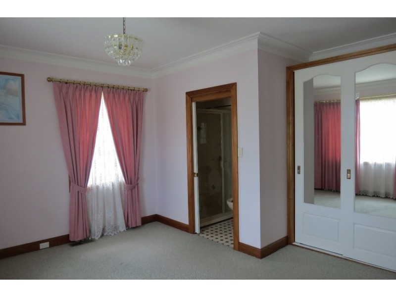 116 Sandford Avenue, Lithgow NSW 2790